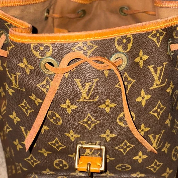Authentic Vintage Louis Vuitton Dark Brown Monogram Backpack with Dustbag - Picture 13 of 16
